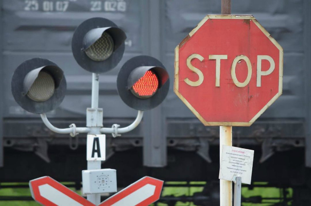 Памятка водителям транспортных средств о правилах проезда по железнодорожным переездам
